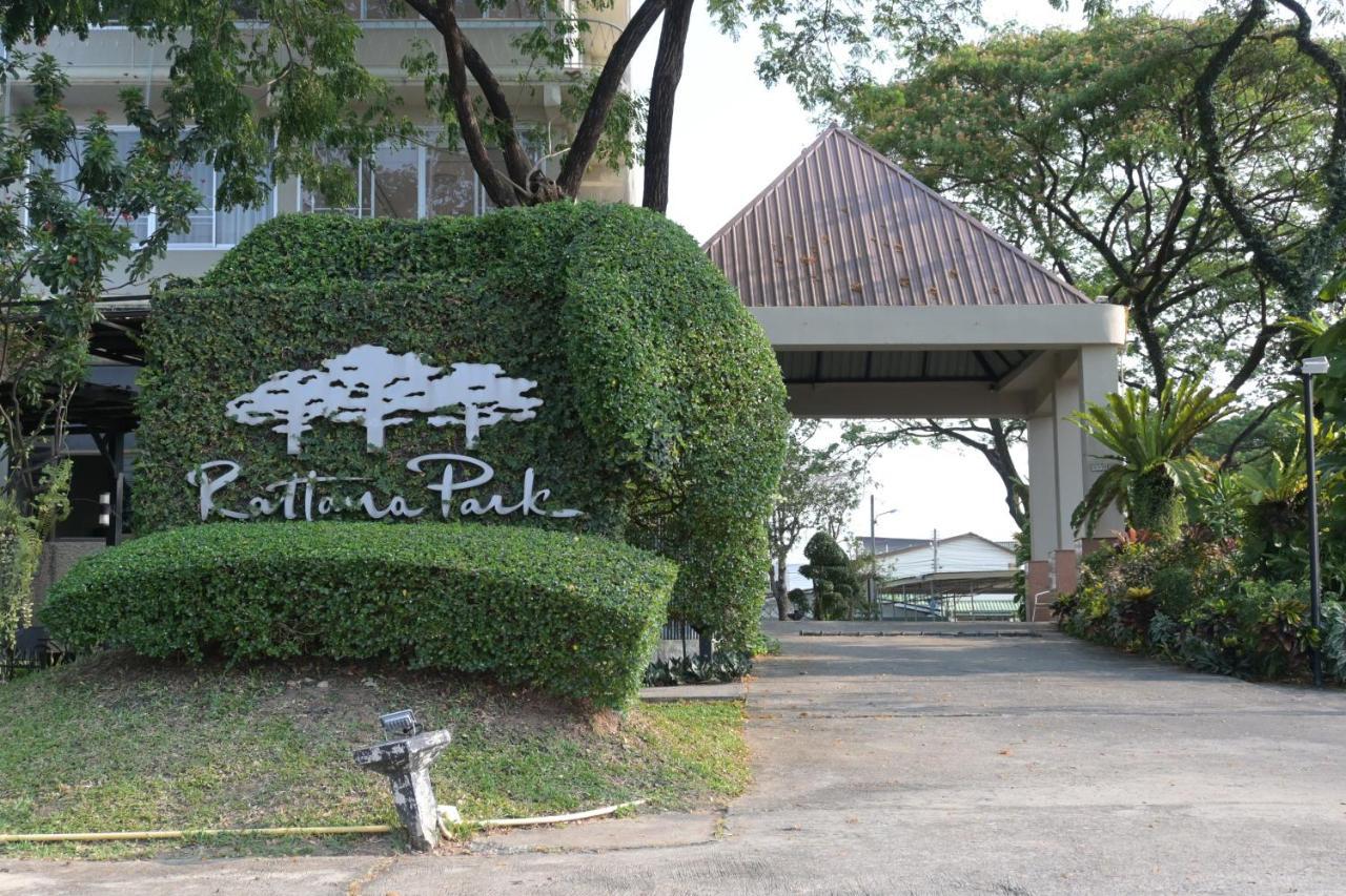 Rattana Park Hotel Phitsanulok Luaran gambar