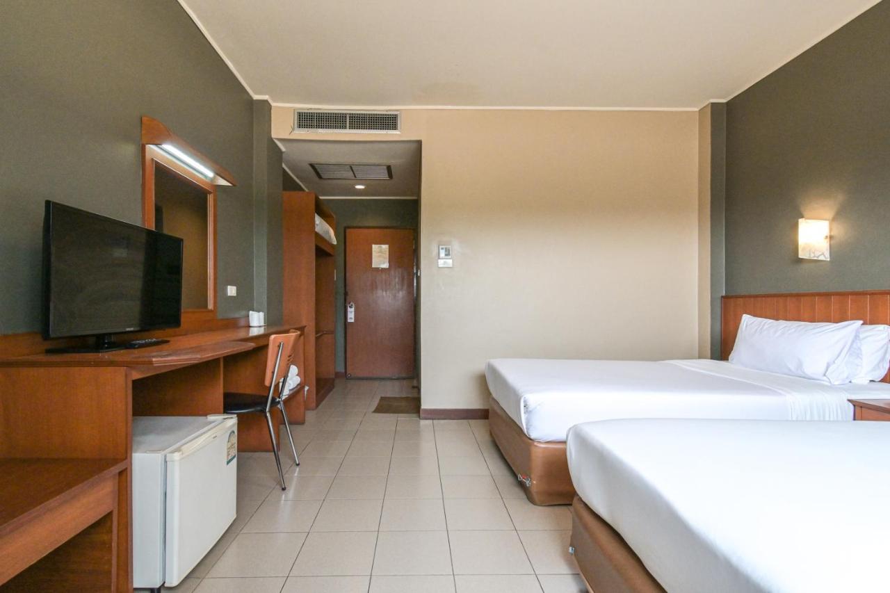Rattana Park Hotel Phitsanulok Luaran gambar