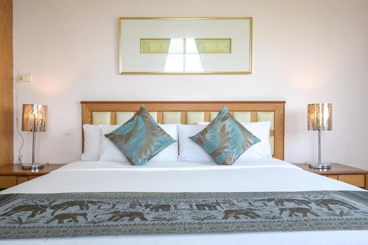 Rattana Park Hotel Phitsanulok Luaran gambar