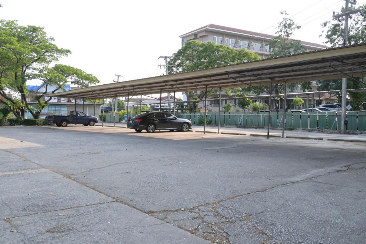 Rattana Park Hotel Phitsanulok Luaran gambar