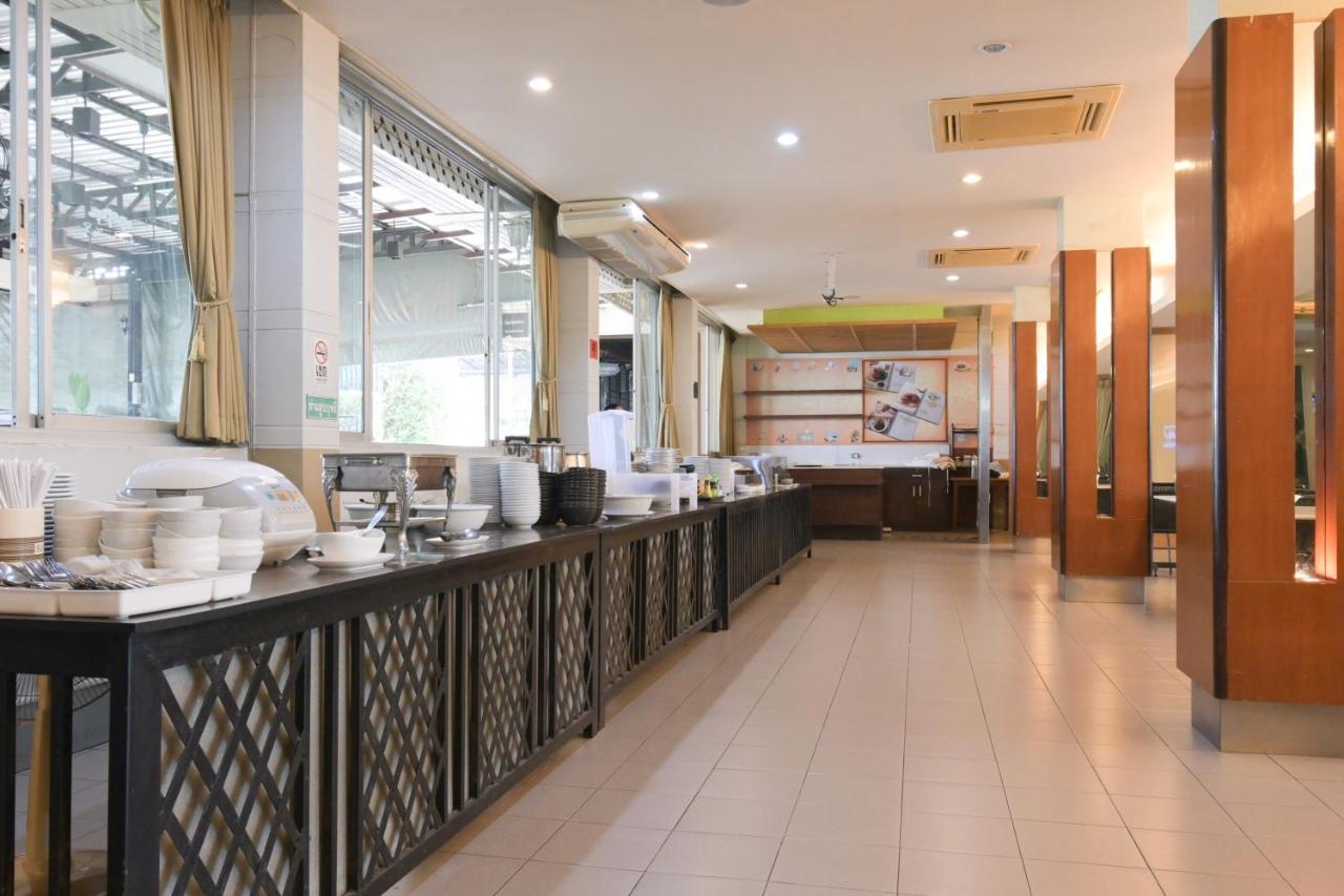 Rattana Park Hotel Phitsanulok Luaran gambar