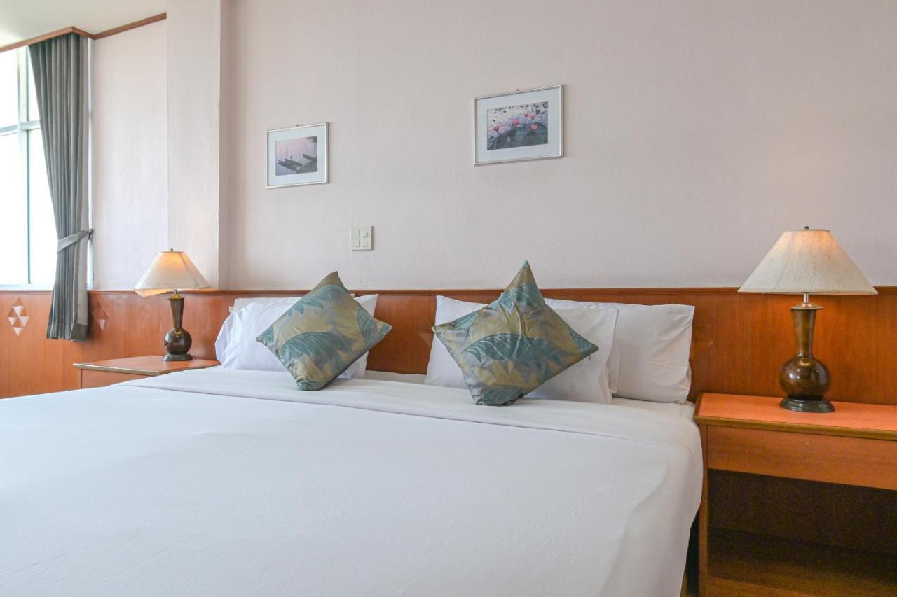 Rattana Park Hotel Phitsanulok Luaran gambar